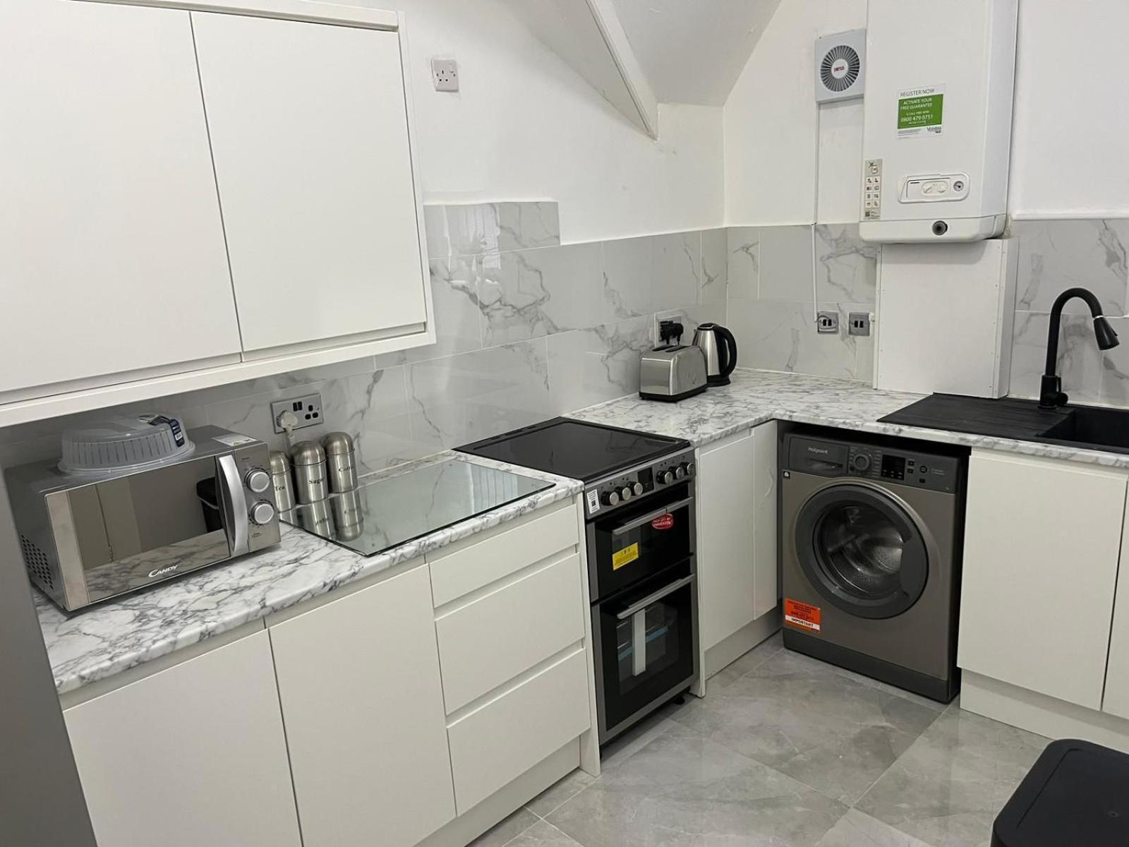 Affordably Elegant Apartments Close To Coop Live, Etihad Stadium And Manchester City Centre المظهر الخارجي الصورة